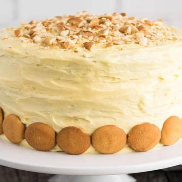 Banana Pudding Cake | Lil Mama's Sweets & Treats
