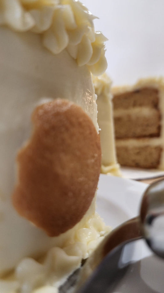 Banana Pudding Cake | Lil Mama's Sweets & Treats